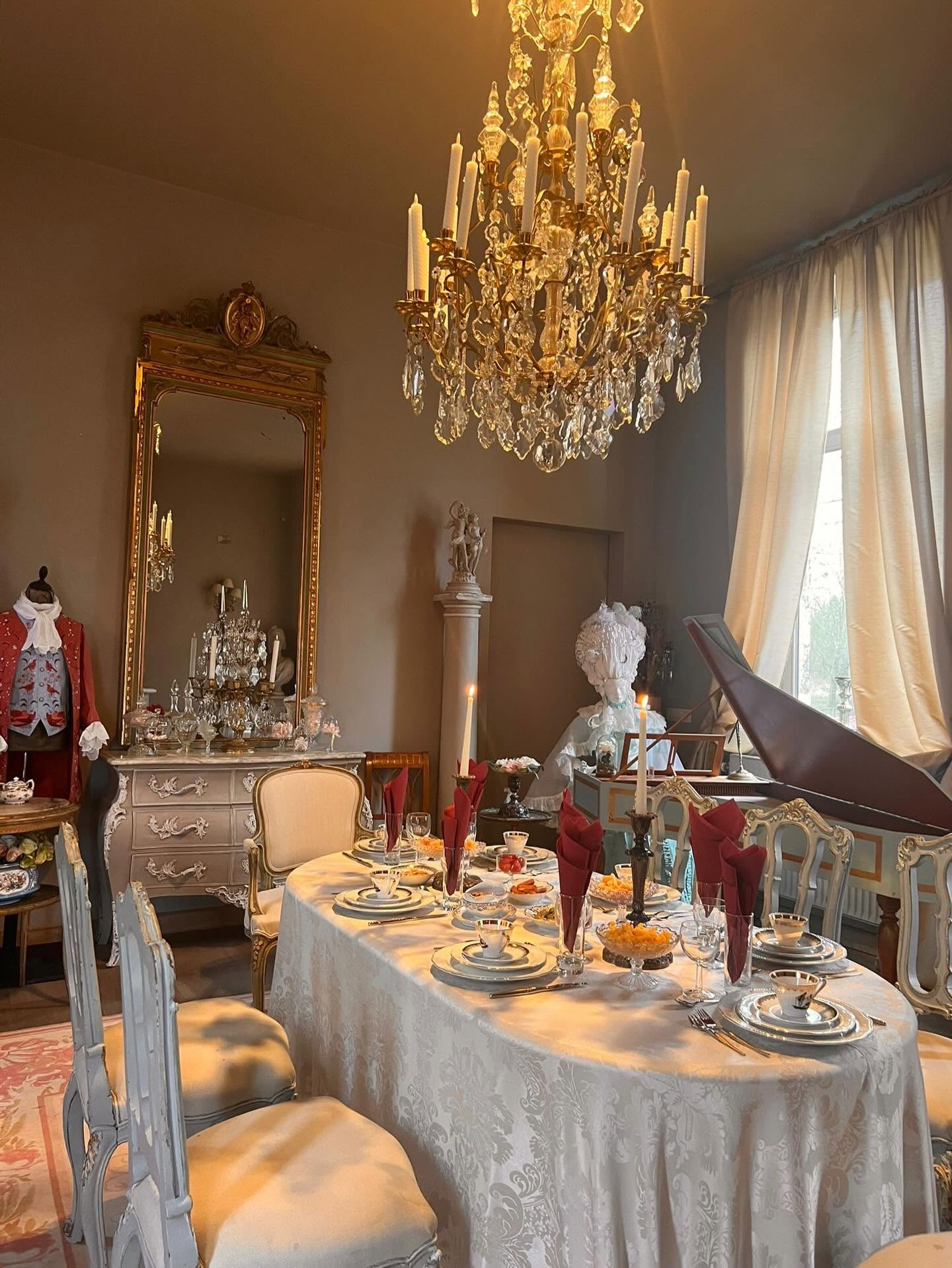 Salon 1 3 | Le Domaine du Château Blanc, Vivez une Expérience Magique et Intemporelle